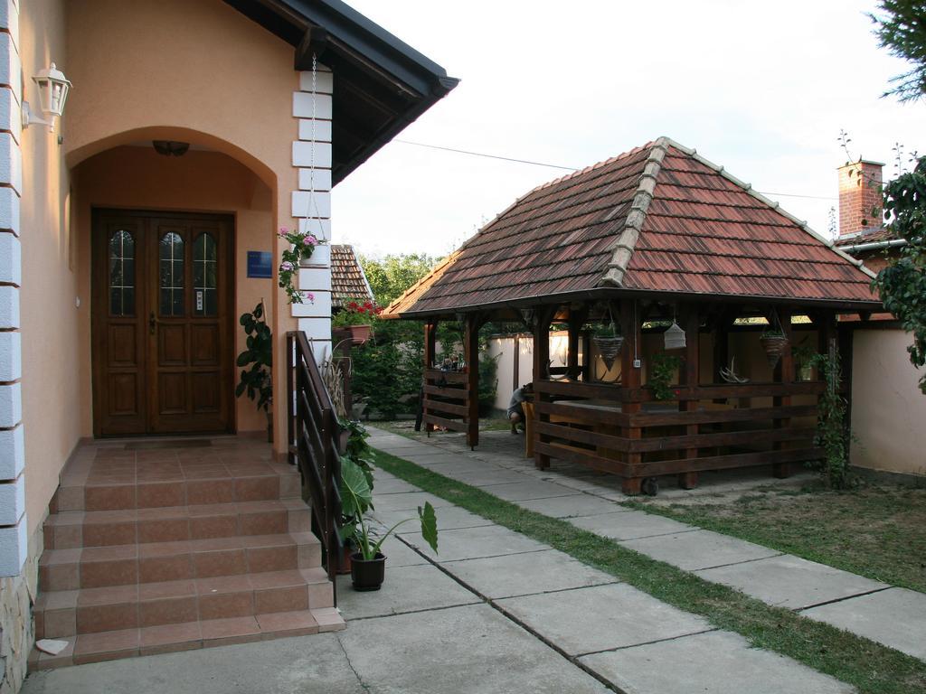 Apartments Vrata Baranje Bilje Esterno foto