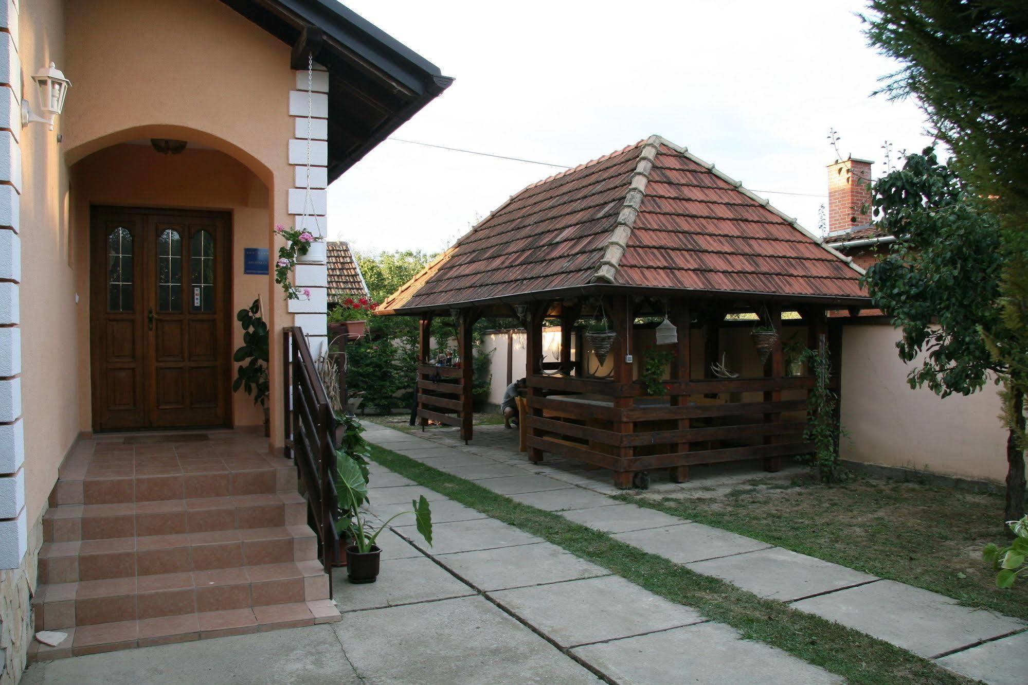 Apartments Vrata Baranje Bilje Esterno foto