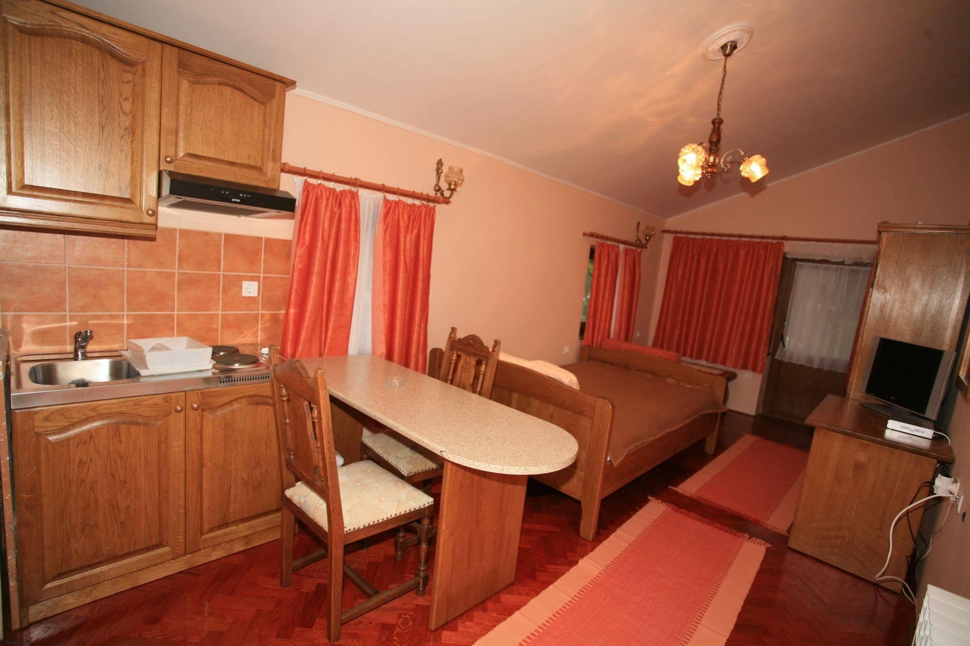 Apartments Vrata Baranje Bilje Esterno foto