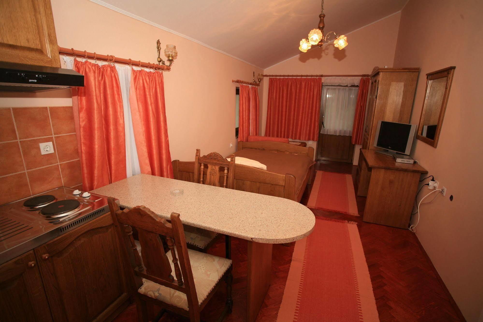 Apartments Vrata Baranje Bilje Esterno foto