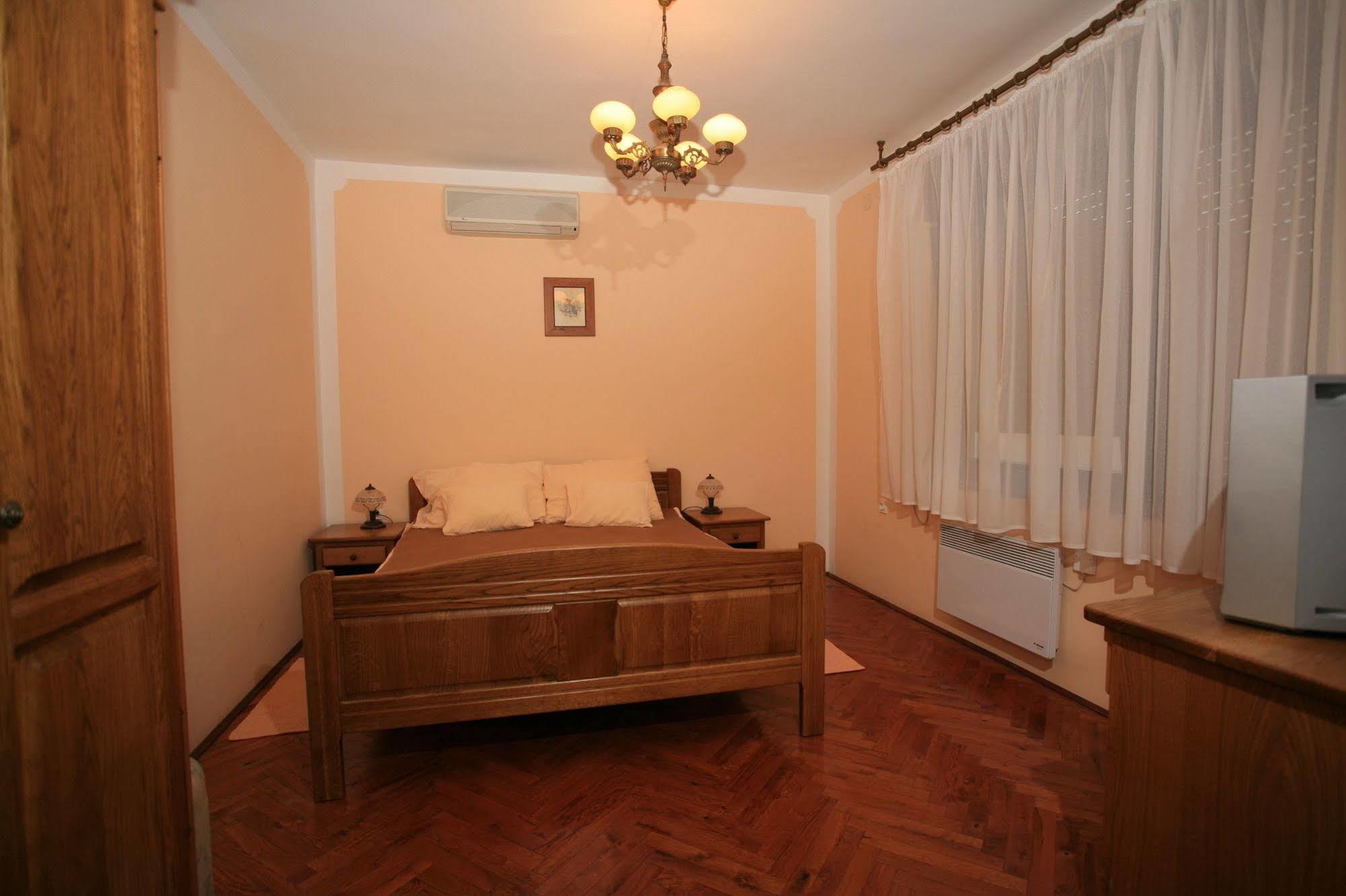 Apartments Vrata Baranje Bilje Esterno foto