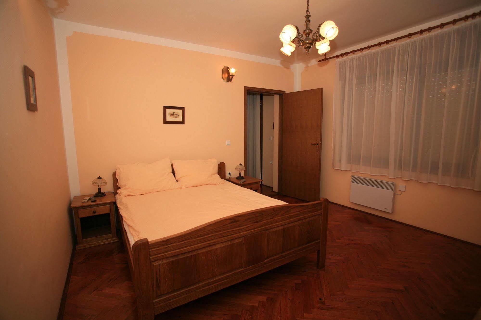 Apartments Vrata Baranje Bilje Esterno foto
